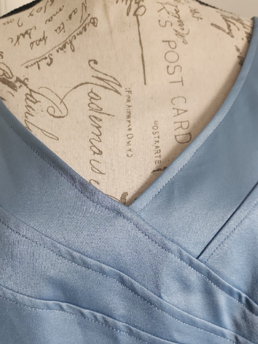 Classic Light Blue Midi Dress with Cropped Jacket - Picture 5 of 9